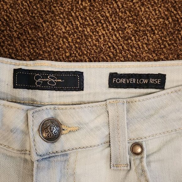 Jessica Simpson Forever Low Rise Shorts - Picture 4 of 6